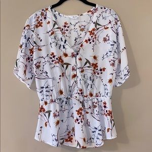 Floral blouse with real buttons